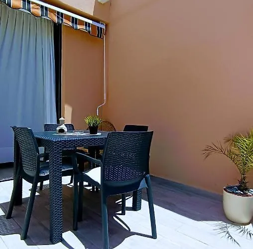 Mng-apart Paradise Court Адехе