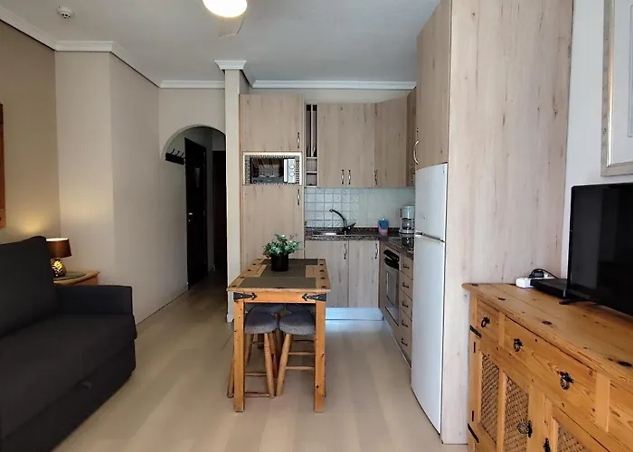 Mng-apart Paradise Court Appartamento