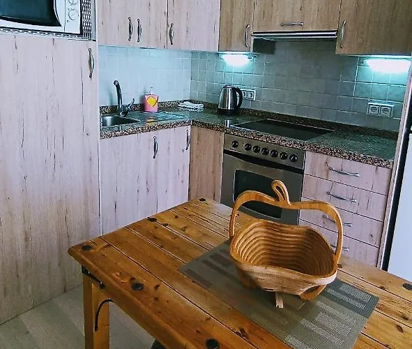 Mng-apart Paradise Court Апартаменти Адехе